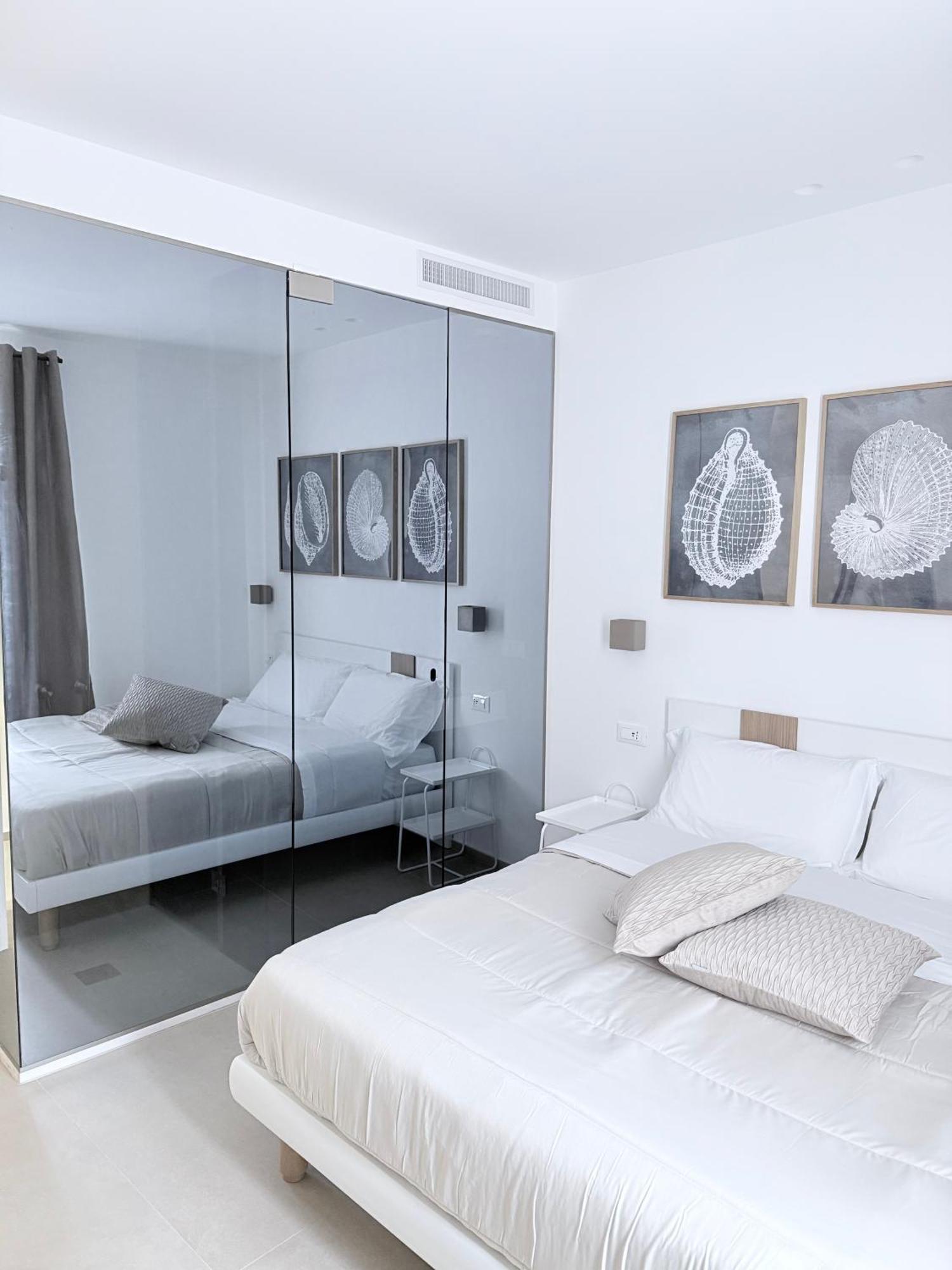 Santa Rosalia Suites Палермо Екстер'єр фото